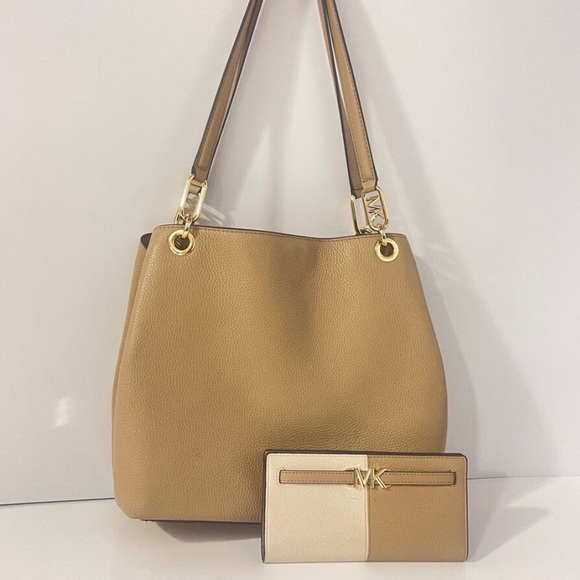 Michael Kors Kensington & Wallet Camel - Picture 1 of 15